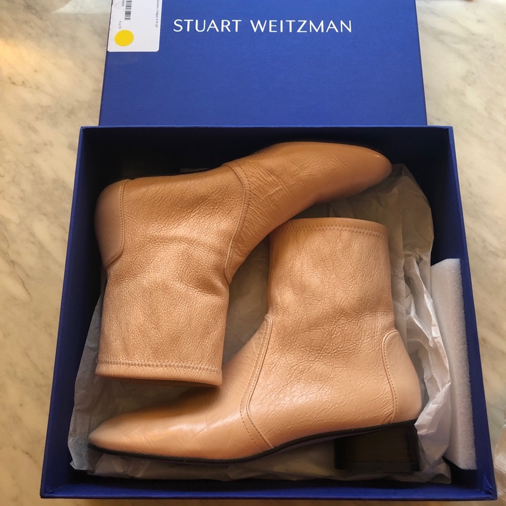Stuart Weizmann Quebec boots size 8